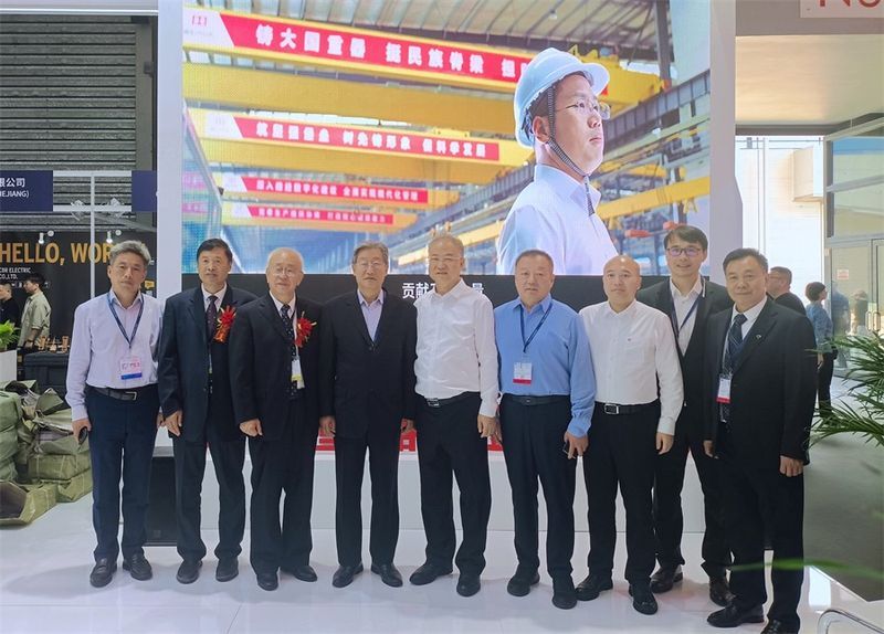 吸睛無(wú)數(shù)！衛(wèi)華集團(tuán)榮耀綻放2023中國(guó)（上海）國(guó)際重型機(jī)械裝備展